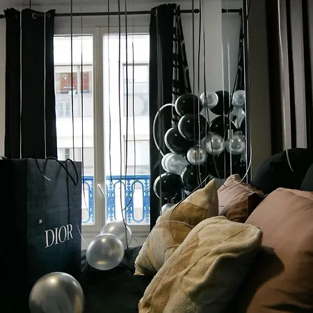 Chocolat Paris, Cozy Appartement